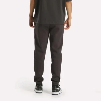 Herren-Jogginghose im College-Stil