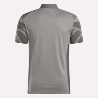 Herren-Poloshirt mit kurzen Ärmeln und charakteristischem Vector-Ärmel