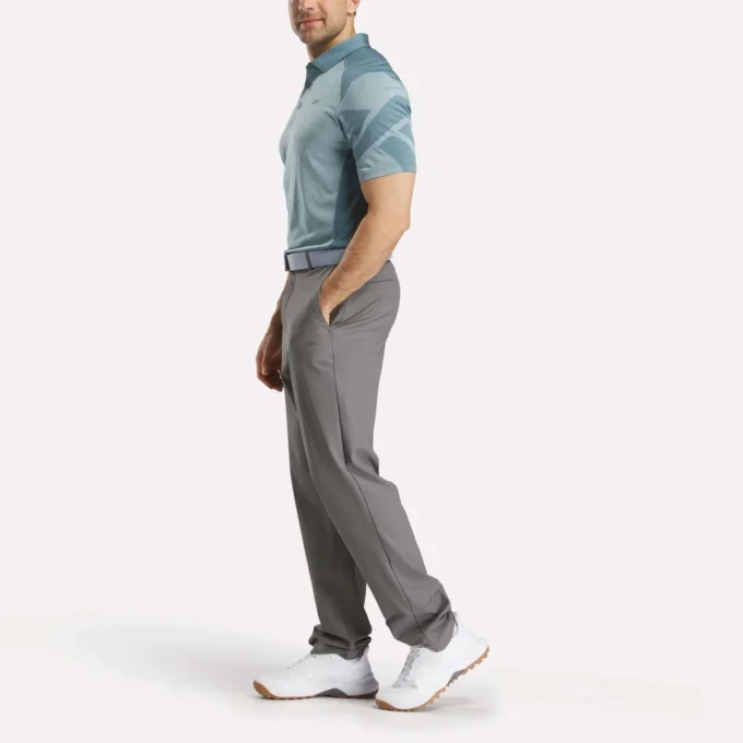 Herren-Poloshirt mit kurzen Ärmeln und charakteristischem Vector-Ärmel