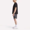 Herren-T-Shirt mit kleinem Logo, Rundhalsausschnitt und kurzen Ärmeln