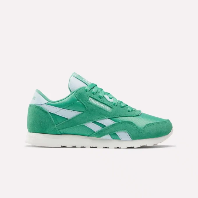 Klassische Nylon-Schuhe für Damen