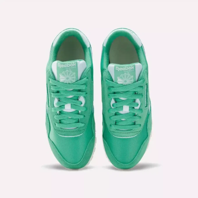 Klassische Nylon-Schuhe für Damen