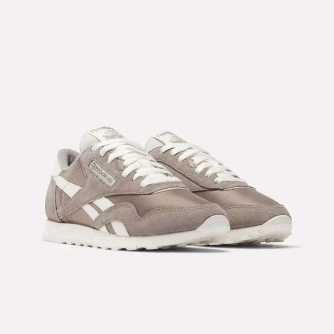 Klassische Nylon-Schuhe für Damen