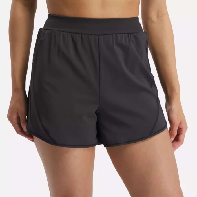 Lux Woven Shorts 4″ für Damen