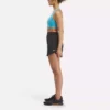 Lux Woven Shorts 4″ für Damen