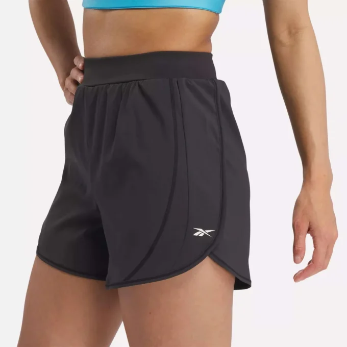 Lux Woven Shorts 4″ für Damen
