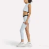 Reebok x Angel Reese Mini-Shorts & Ärmel