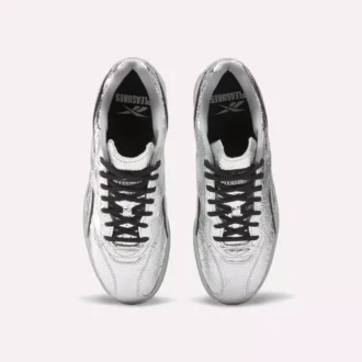 Reebok x PLEASURES Hammer Street Schuhe